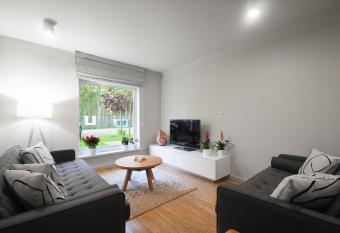 Apartament Mare Baltico allows 18 year olds to book a room