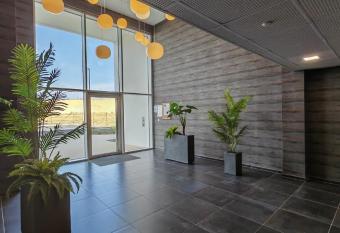 Perle d O has Balcony rooms