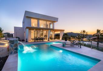 Sunbreeze has Balcony rooms