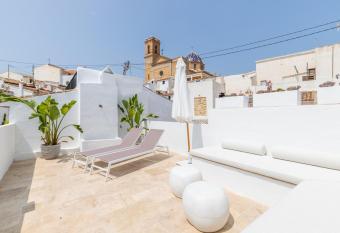 Calle Consol has Balcony rooms