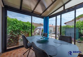 La Salanquaise - Terrace - Air conditioning has Balcony rooms