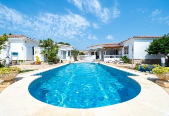 Palmera has Balcony rooms