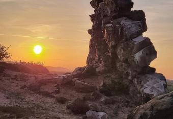 Zum heiteren Himmel mit Schwimmbad has Balcony rooms