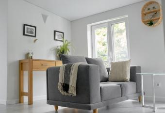 Charming mansard. Heart of Odessa. allows 18 year olds to book a room