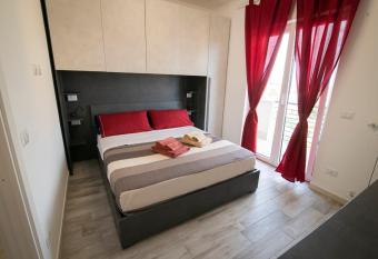 Casa Larry allows 18 year olds to book a room