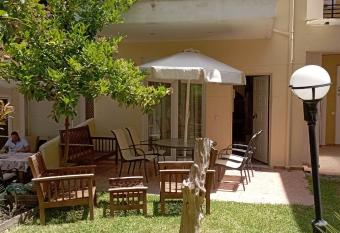 Frances House has Balcony rooms