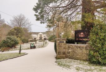 Plas Dolguog has Balcony rooms