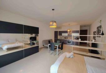 Seaview apartment Sliema allows 18 year olds to book a room
