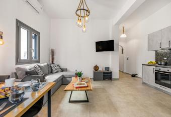 Zana s Villa-Sandra has Balcony rooms