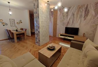 High T has Balcony rooms