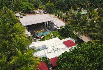 Yi Luxury Villa, Bukit Mertajam allows 18 year olds to book a room