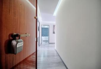 Le Jona - 200m Plage - Jacuzzi - VCA has rooms with a private hot tub