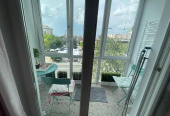 apartament has Balcony rooms