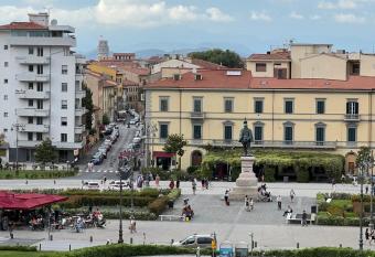 B&B PEACE 2 allows 18 year olds to book a room