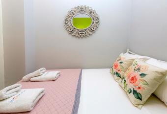 Theodora s Nest allows 18 year olds to book a room