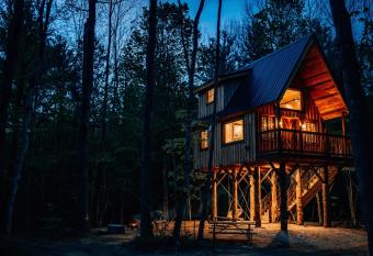 (null) allows 18 year olds to book a room