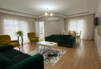 k  lt  r su  te yomra has Balcony rooms