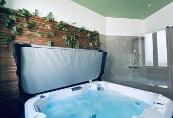 La Palmer Le 50 Suites and SPA has Balcony rooms