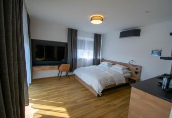 Smart Rooms Wels allows 18 year olds to book a room