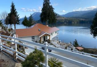 MaggieKoka-1 has Balcony rooms