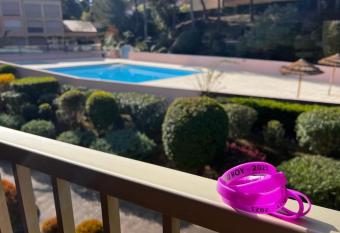 Appartement T2 climatis   Vallon du Roy Piscine has Balcony rooms