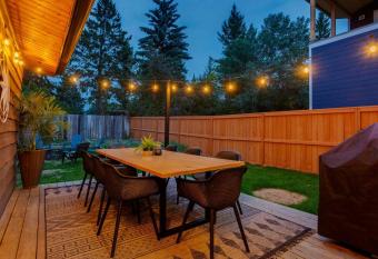 Modern Cabin with Beach Access and Fire Pit by FantasticStay has Balcony rooms