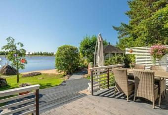 Villa Leporanta has Balcony rooms