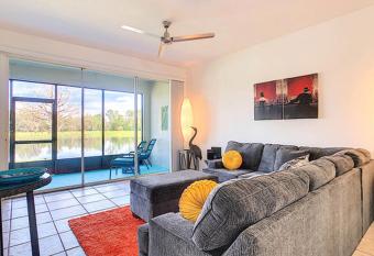 GREAT VALUE! Old Kent Lake Home - views 3/3 allows 18 year olds to book a room