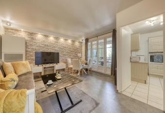 La vall  e village centre Disneyland Paris has Balcony rooms