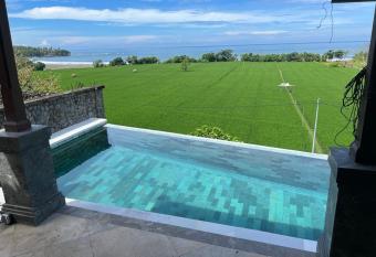 Ocean views, peaceful living has Balcony rooms