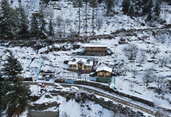 Casual Monks has Smoking/Balcony rooms