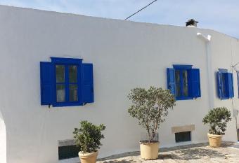 StathisApart1 has Balcony rooms