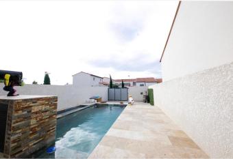 Villa Lyna has Balcony rooms