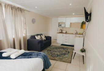 Apartment on Sinclair Avenue allows 18 year olds to book a room