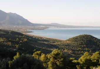 Vounaki Seaside Dreamland! has Balcony rooms