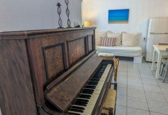 PIANO APPARTMENT has Balcony rooms