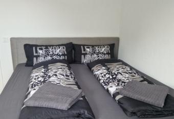 M&BLuxux has Balcony rooms