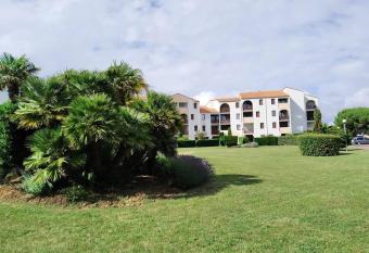 Royan, Vaux sur mer, quartier Pontaillac, 2 pas des plages has Balcony rooms