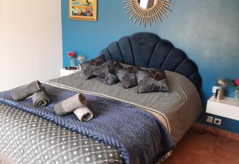 Le petit ribbas allows 18 year olds to book a room