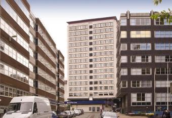 Britannia Inn Glasgow allows 18 year olds to book a room