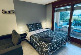 Studio de vacances aux Bains de Saillon has Balcony rooms