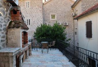 Old Risan Apartment has Balcony rooms