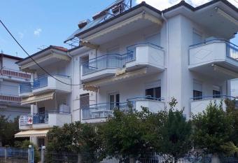 Shadow of Olympus 2 (5 beds) has Balcony rooms