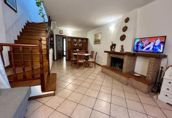 Vacanze Versilia has Balcony rooms
