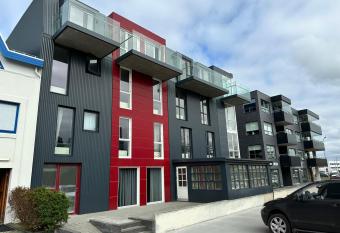 Hotel Aska allows 18 year olds to book a room