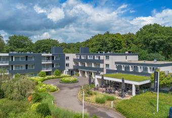 Fletcher Hotel-Restaurant De Buunderkamp allows 18 year olds to book a room
