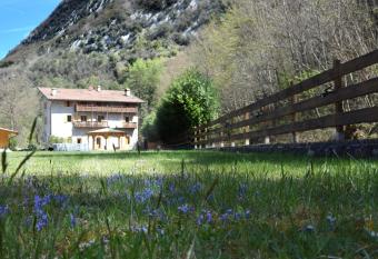 Country House Foglie d erba has Balcony rooms