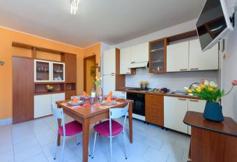 San Vito Summer Home allows 18 year olds to book a room