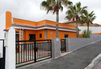 Casa de Cees has Balcony rooms