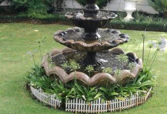 LaFleur Guesthouse & Garden Venue allows 18 year olds to book a room